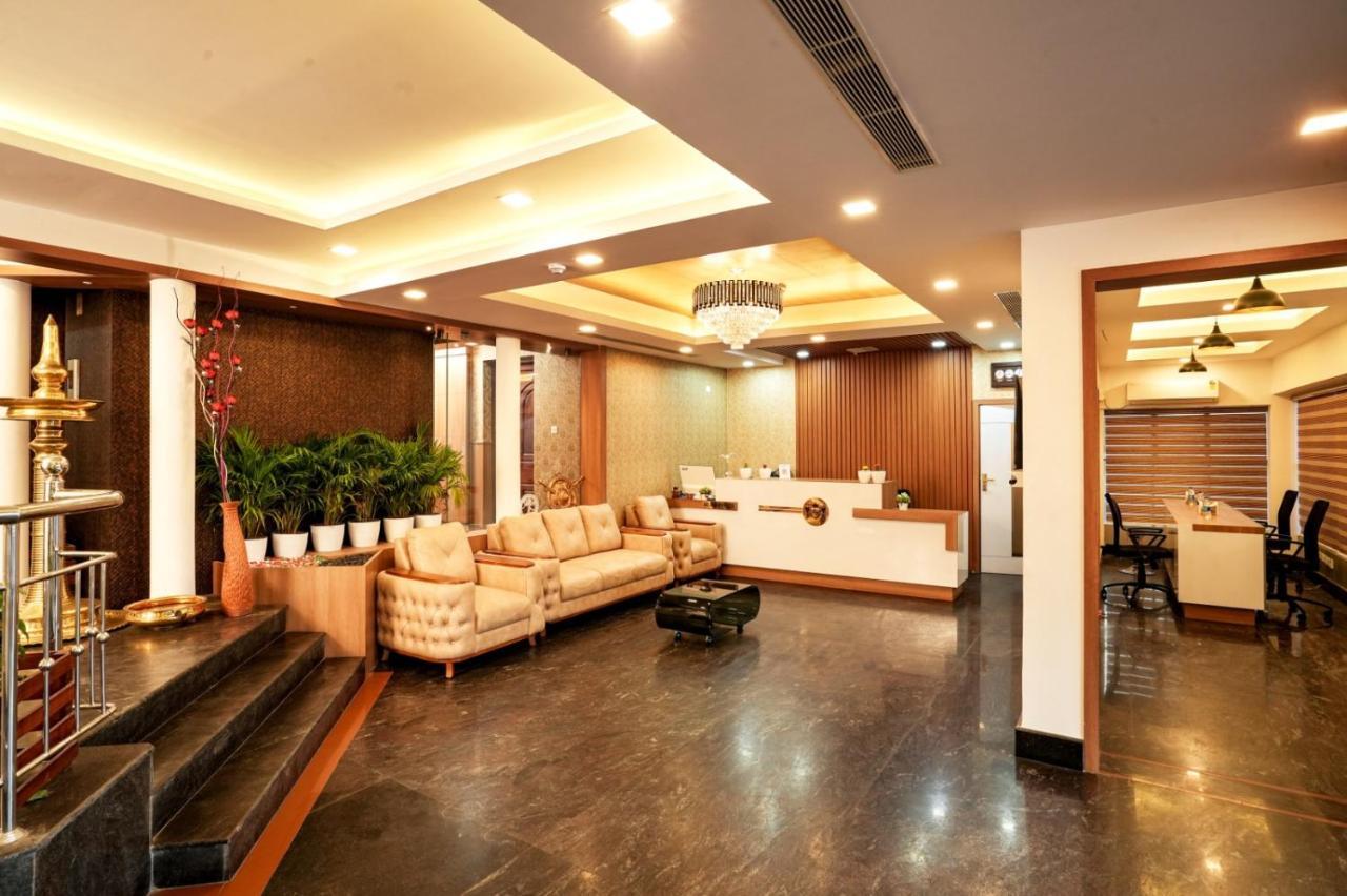 蒂鲁瓦尔拉 Empire Residency酒店 外观 照片